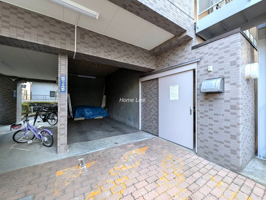 ナイスアーバン池袋山手通り　駐車場